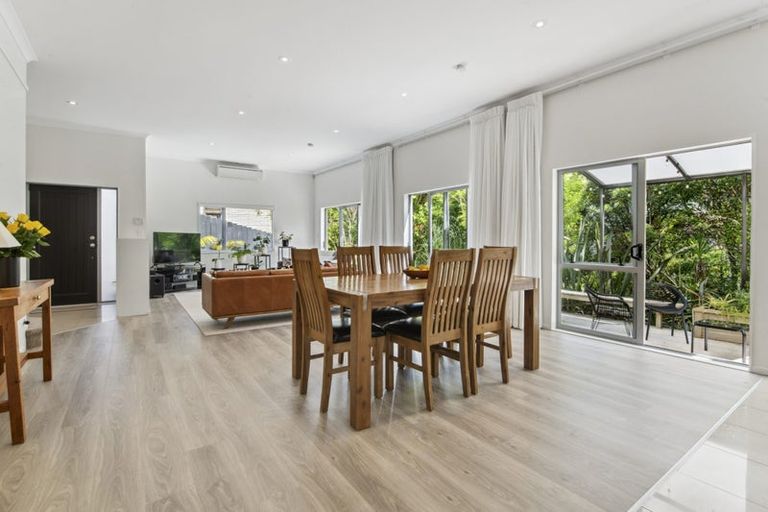 Photo of property in 232 Schnapper Rock Road, Schnapper Rock, Auckland, 0632