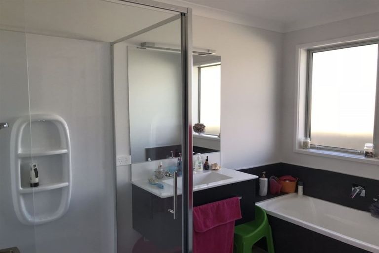 Photo of property in 37 Piata Street, Papamoa Beach, Papamoa, 3118