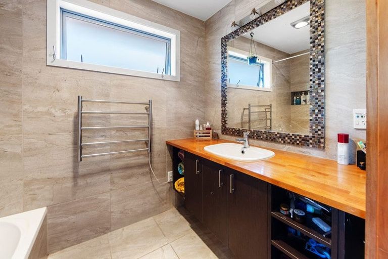 Photo of property in 281 Marine Parade, New Brighton, Christchurch, 8061