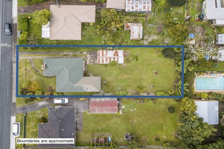 Photo of property in 16 Ward Crescent, Te Atatu Peninsula, Auckland, 0610