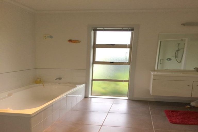 Photo of property in 1 Kereru Place, Pyes Pa, Tauranga, 3112