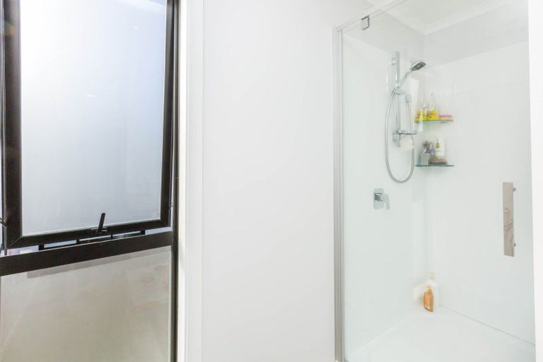 Photo of property in 18 Dahl Drive, Wallaceville, Upper Hutt, 5018