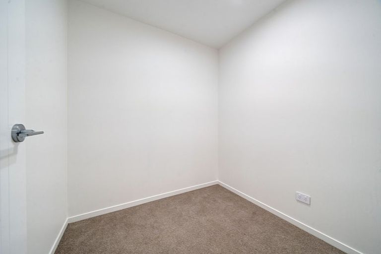 Photo of property in 5 Mataitai Road, Hobsonville, Auckland, 0618