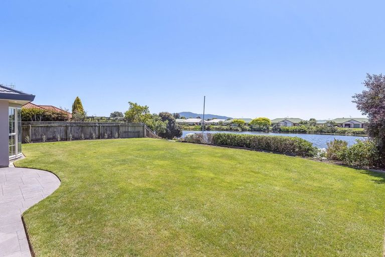 Photo of property in 10 Glen Loch Place, Paraparaumu, 5032