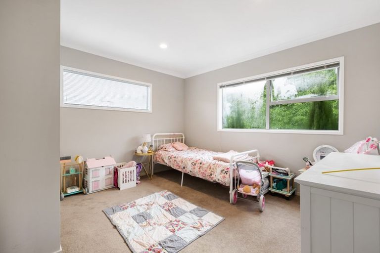 Photo of property in 82a Kirton Drive, Riverstone Terraces, Upper Hutt, 5018