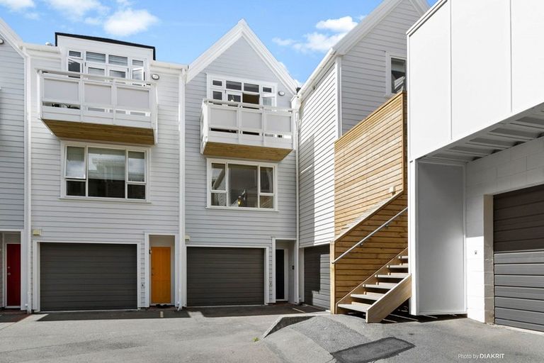 Photo of property in Pirie Street Townhouses, 20/35 Pirie Street, Mount Victoria, Wellington, 6011