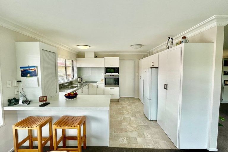 Photo of property in 16 Saunders Place, Te Puke, 3119