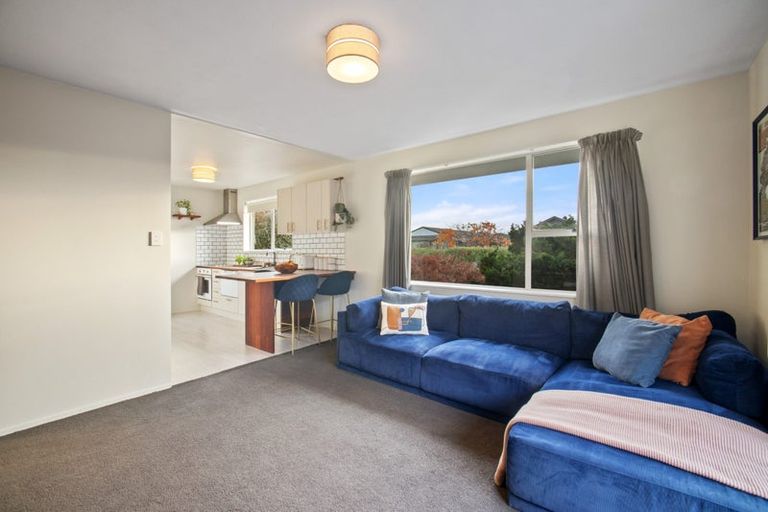 Photo of property in 1/4 Valecrest Avenue, Parklands, Christchurch, 8083