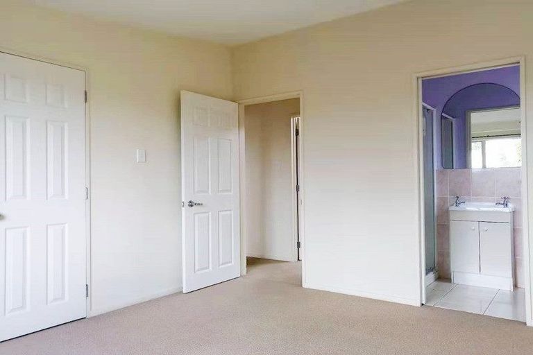 Photo of property in 171a Royal Road, Massey, Auckland, 0614