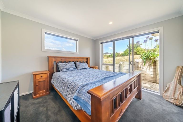 Photo of property in 103 Te Puia Drive, Aotea, Porirua, 5024