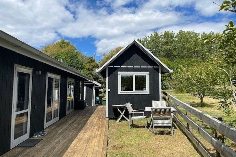 Photo of property in 37a Hardens Lane, Paremoremo, Auckland, 0632