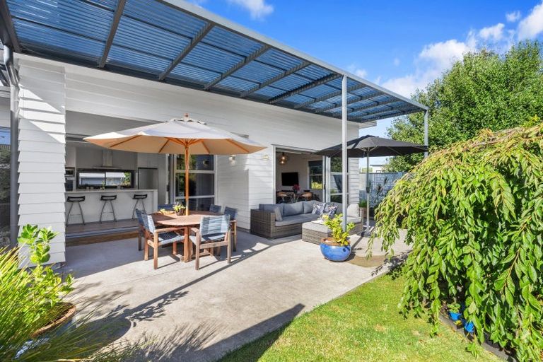 Photo of property in 1 Ellesmere Close, Pyes Pa, Tauranga, 3112