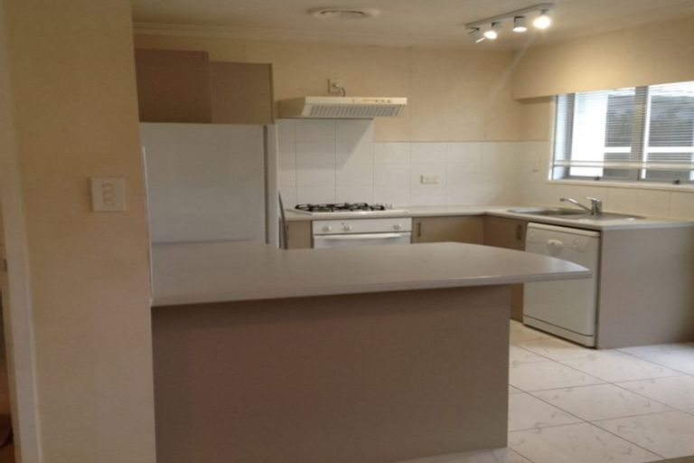 Photo of property in 2/37 Craig Road, Milford, Auckland, 0620