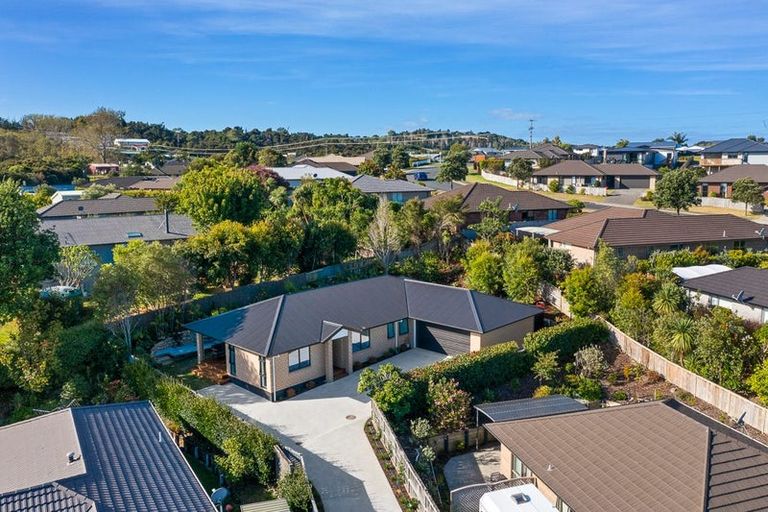 Photo of property in 6 Parkdale Close, Snells Beach, 0920