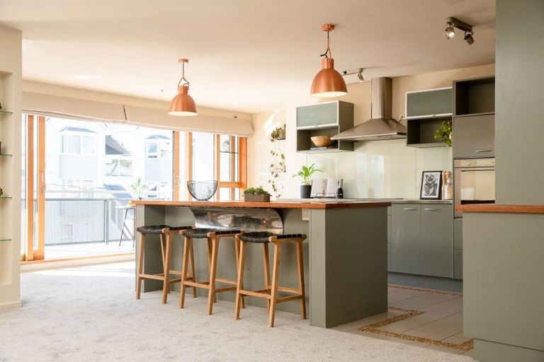 Photo of property in Elizabeth Street Chapel, 5/6 Elizabeth Street, Mount Victoria, Wellington, 6011