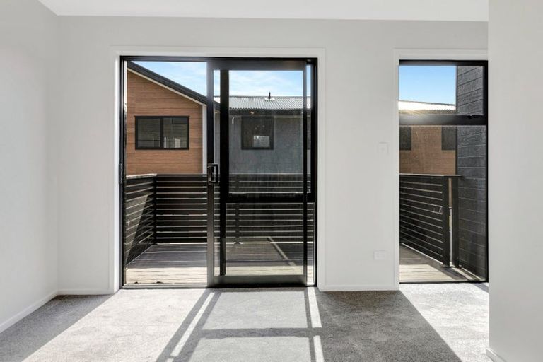 Photo of property in 8/10 Rainey Grove, Taita, Lower Hutt, 5011