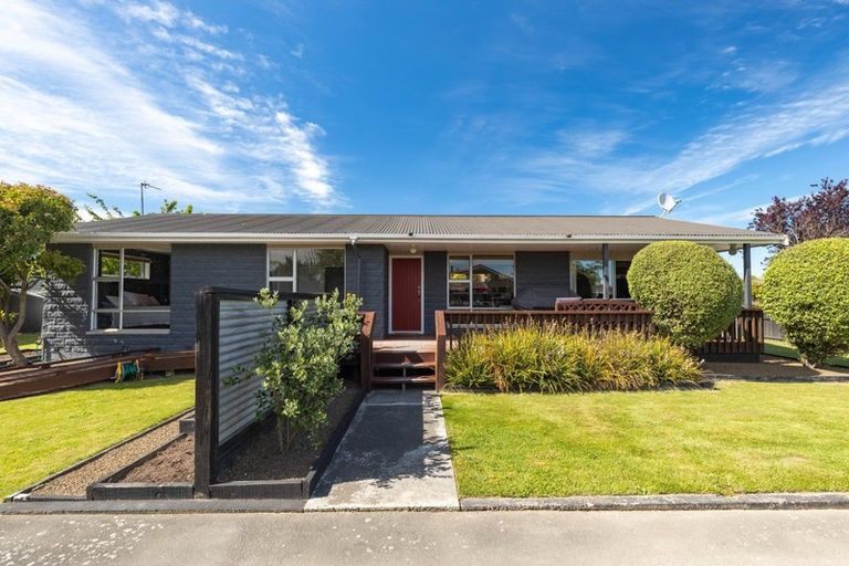 Photo of property in 2 Panckhurst Drive, Woodend, 7610