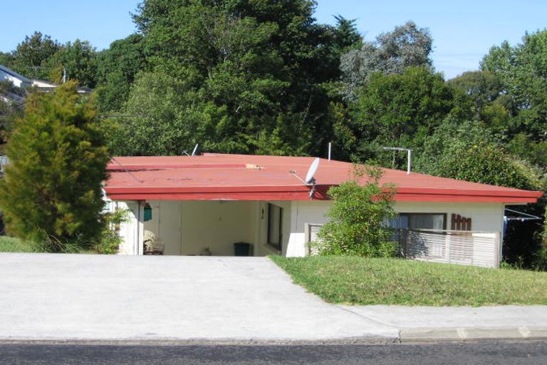 Photo of property in 1/2 Flavia Close, Torbay, Auckland, 0630