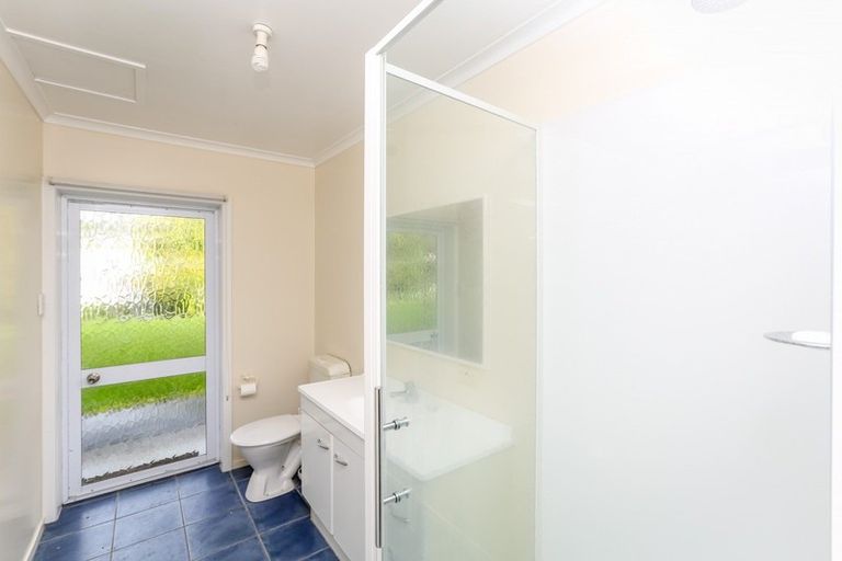 Photo of property in 24 Pendarves Street, New Plymouth, 4310