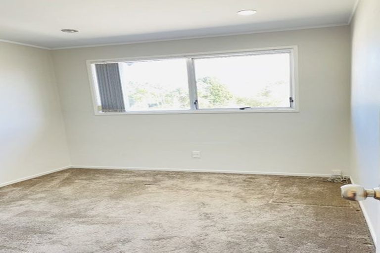 Photo of property in 16 Nan Place, Pakuranga Heights, Auckland, 2010