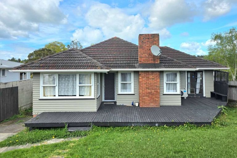 Photo of property in 9 Reiman Street, New Lynn, Auckland, 0600