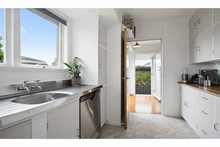 Photo of property in 38 Hamilton Drive, Waiuku, 2123