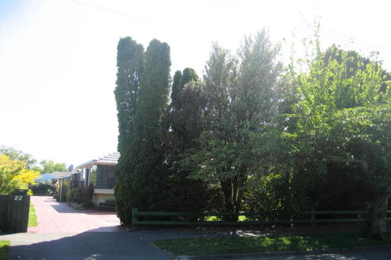 Photo of property in 22 Isleworth Road, Bishopdale, Christchurch, 8053