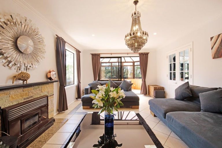 Photo of property in 21 Trebann Street, Paparangi, Wellington, 6037