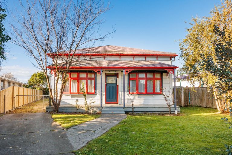 Photo of property in 28 Alexander Street, Awapuni, Palmerston North, 4412