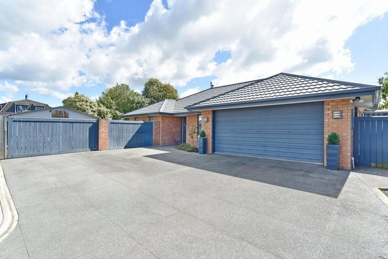Photo of property in 11 James Drive, Woodend, 7610