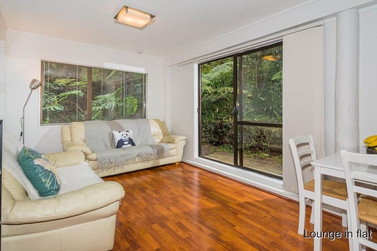 Photo of property in 14 Eugen Place, Bayview, Auckland, 0629