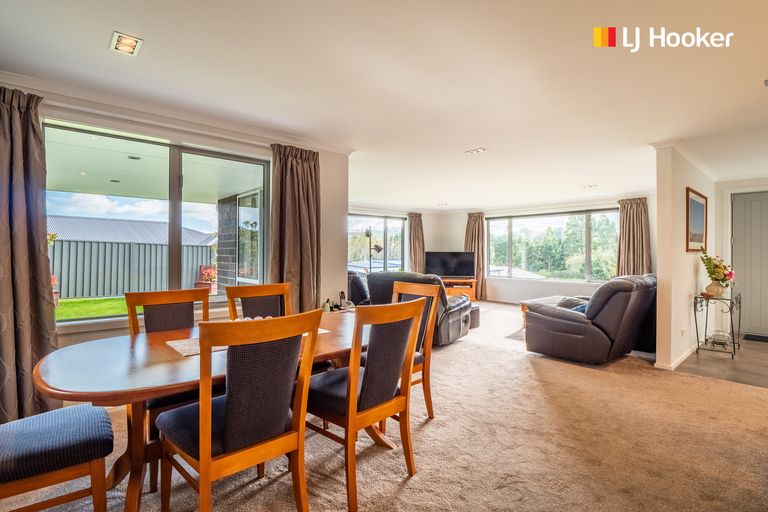 Photo of property in 38 Grandvista Drive, Green Island, Dunedin, 9018