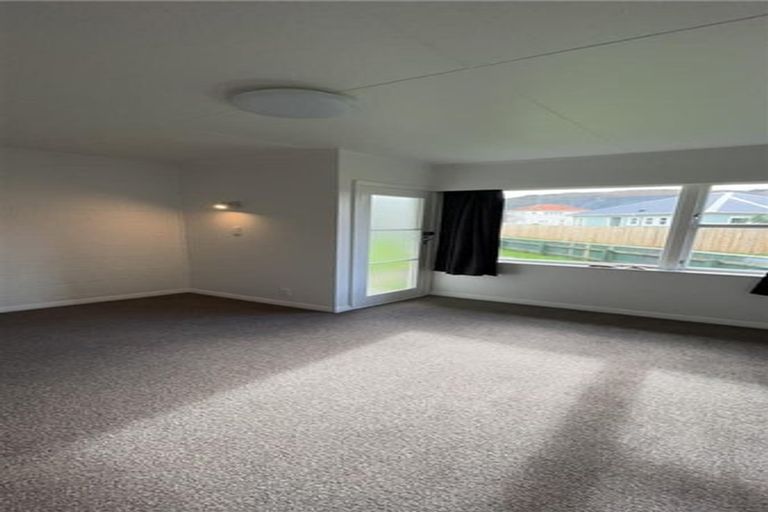 Photo of property in 138 Reynolds Street, Taita, Lower Hutt, 5011