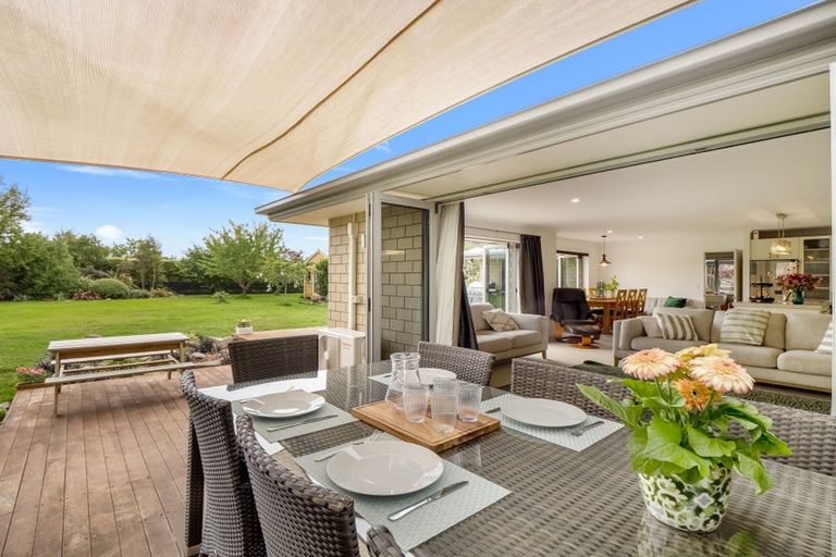 Photo of property in 9 Riverside Way, Amberley, 7410