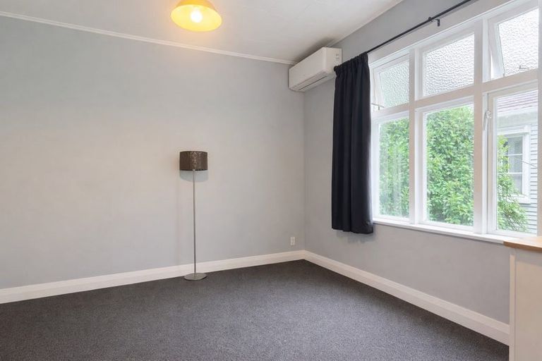 Photo of property in 4/6 Balfour Street, Mornington, Wellington, 6021