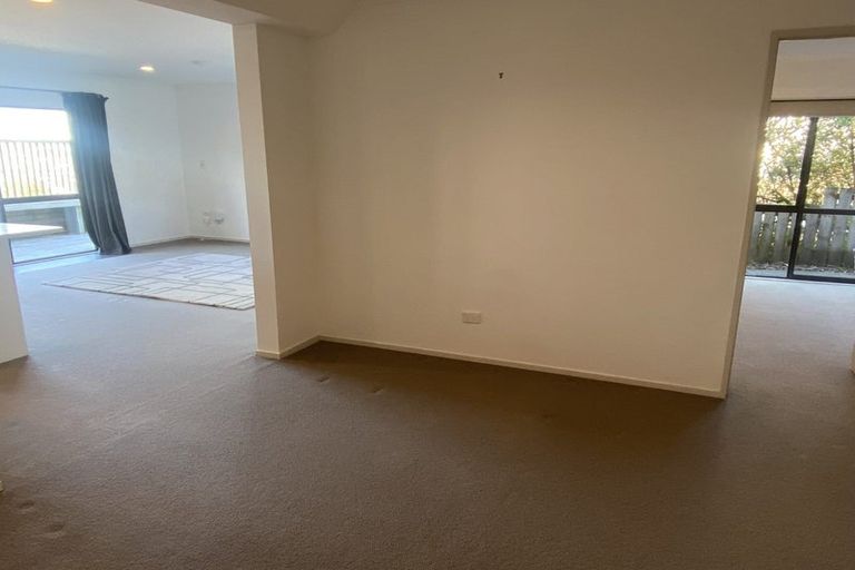 Photo of property in 94 Carlisle Road, Browns Bay, Auckland, 0632