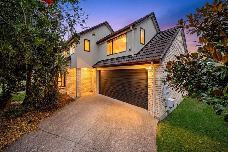 Photo of property in 31d Chieftain Rise, Goodwood Heights, Auckland, 2105