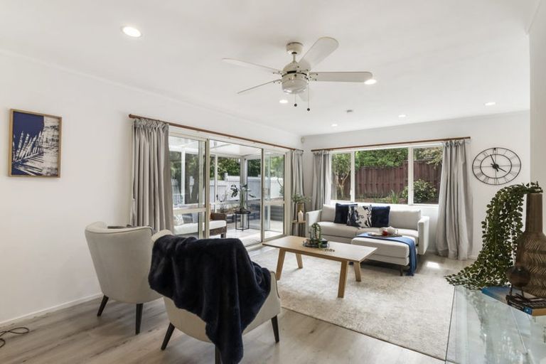 Photo of property in 2 Ashdown Place, Pahurehure, Papakura, 2113