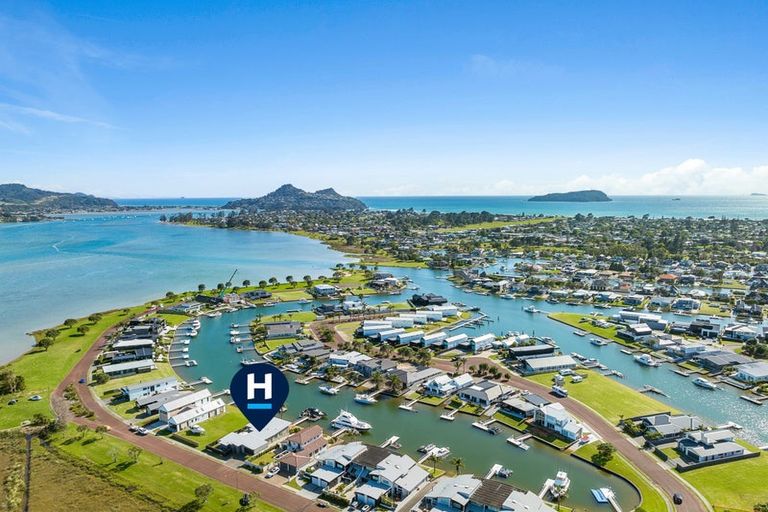 Photo of property in 156 Waterways Parade, Pauanui, Hikuai, 3579