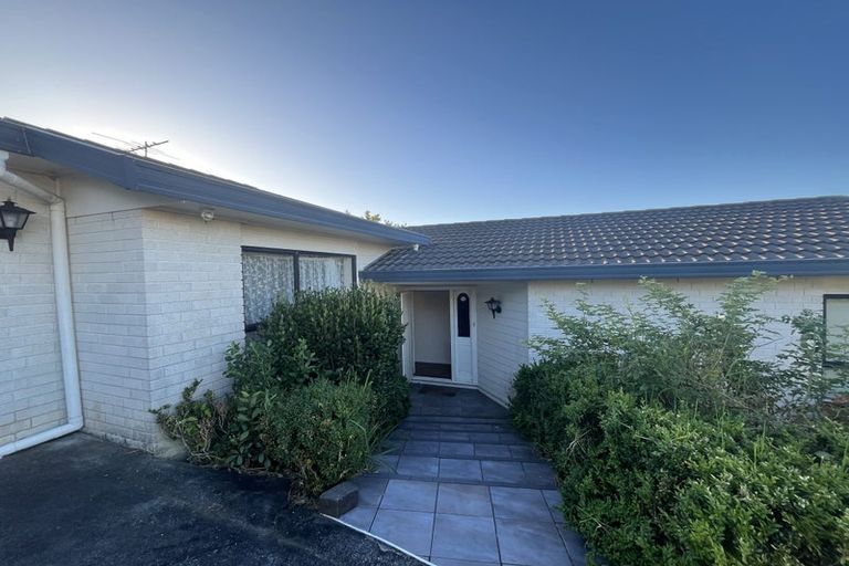 Photo of property in 10 Mercury Lane, Windsor Park, Auckland, 0632