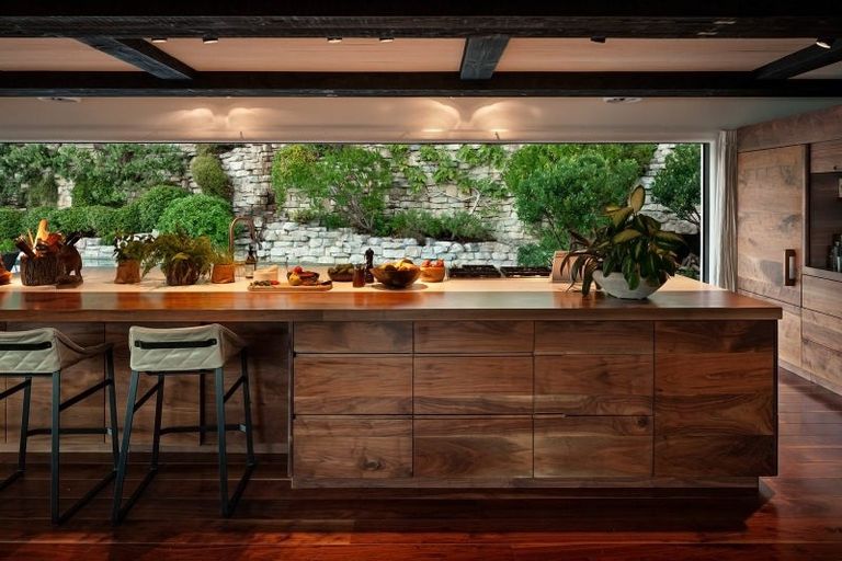 Photo of property in 3 Maramanui Way, Karaka Bays, Wellington, 6022