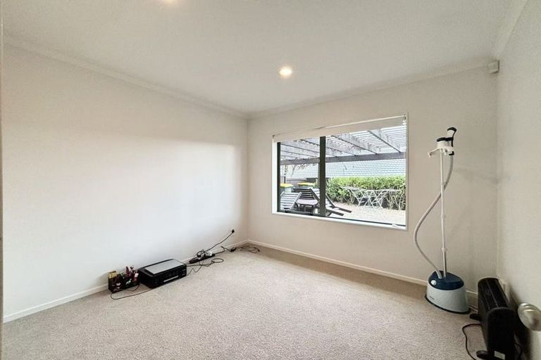 Photo of property in 32 Rush Creek Drive, Westgate, Auckland, 0614