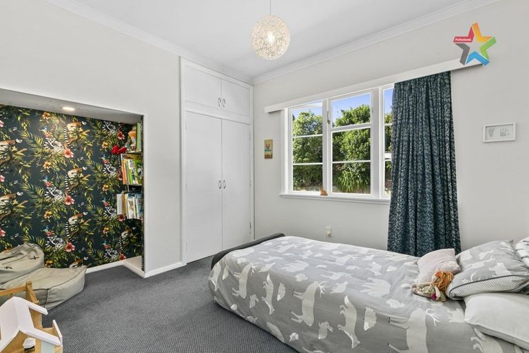 Photo of property in 46 Akatea Road, Korokoro, Lower Hutt, 5012