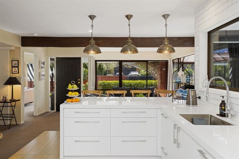 Photo of property in 33 Lavandula Crescent, Burnside, Christchurch, 8042