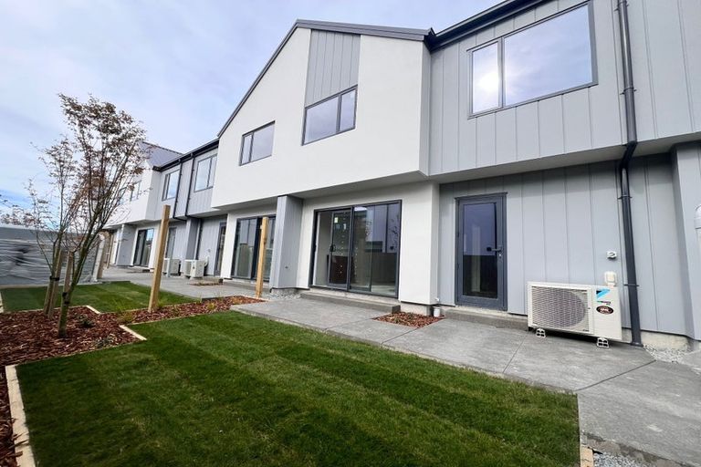 Photo of property in 2/47 Amyes Road, Hornby, Christchurch, 8042