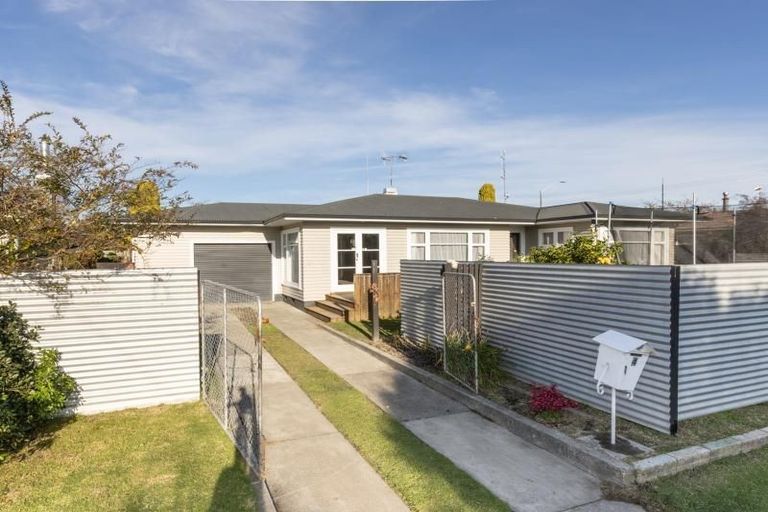 Photo of property in 4 Cranby Crescent, Onekawa, Napier, 4110