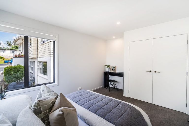 Photo of property in 5b Nea Place, Hillcrest, Auckland, 0627