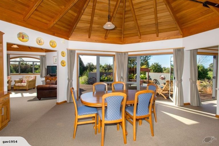 Photo of property in 80 Patons Rock Road, Patons Rock, Takaka, 7182