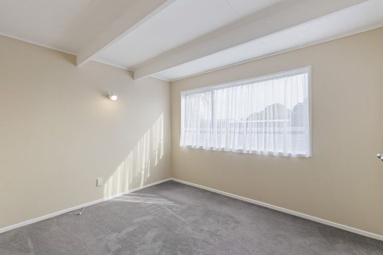 Photo of property in 1/9 Brierley Place, Marfell, New Plymouth, 4310