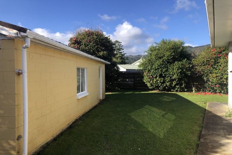 Photo of property in 13a Waddington Drive, Naenae, Lower Hutt, 5011